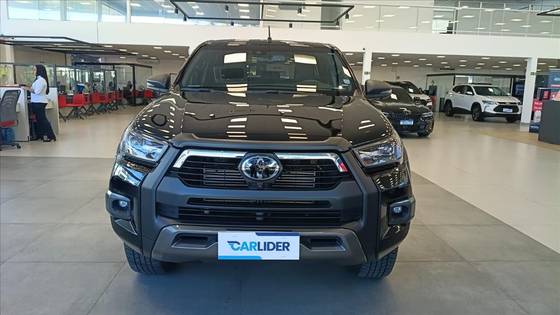 TOYOTA HILUX 2.8 D-4D TURBO DIESEL CD CONQUEST 4X4 AUTOMÁTICO